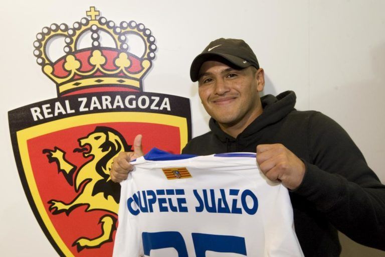 &iquest;Por qu&eacute; &ldquo;Chupete&rdquo; Suazo no triunf&oacute; en Europa?