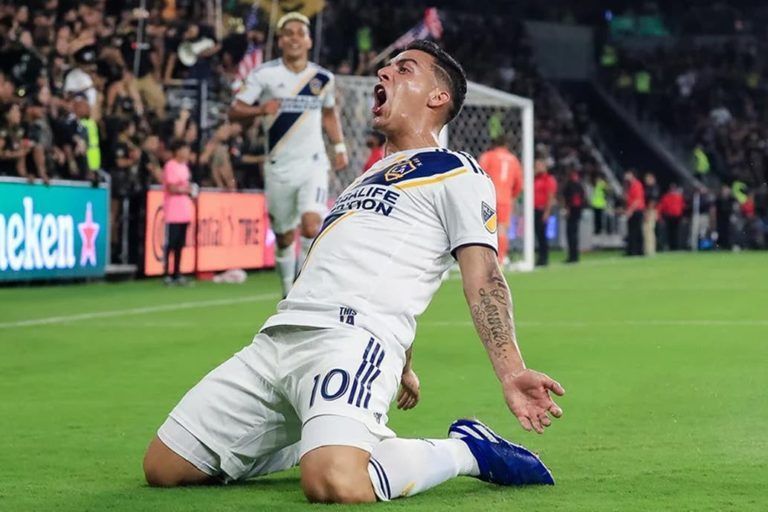 Cristian Pavón desató la algarabía en Los Ángeles