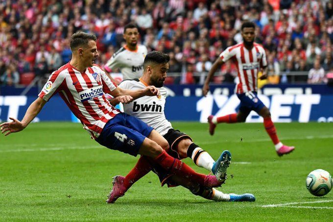 Santiago Arias: juega poco, rinde mucho