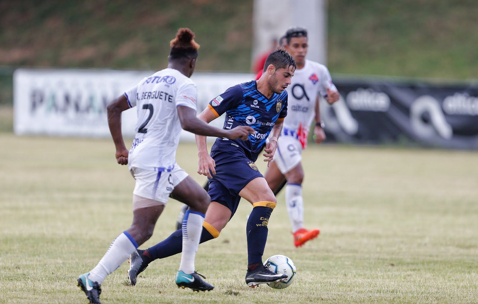 Brian Calabrese, Rosario Central, Club Atlético Alianza, Atlético Pantoja, Mirbat SC, Omán, Argentina