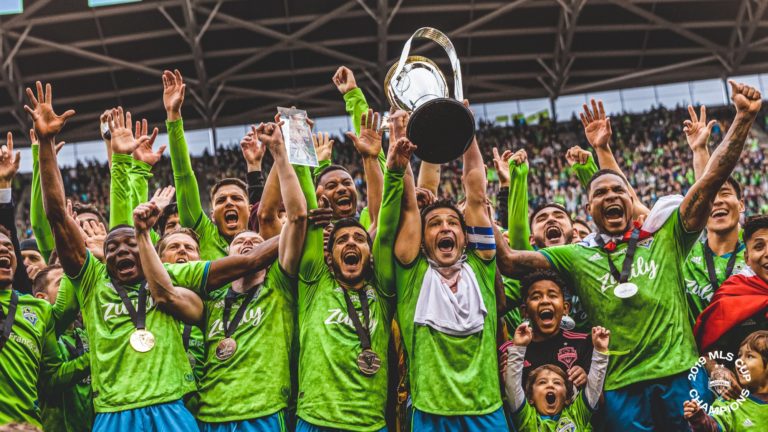 Nicol&aacute;s Lodeiro, bicampe&oacute;n de la MLS con Seattle