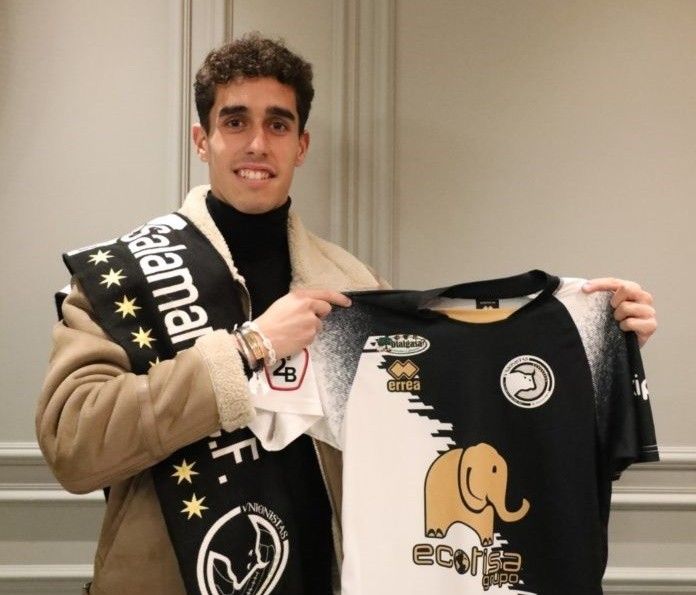 Cavafe, primer cubano en el extranjero en ser llamado por la selecci&oacute;n cubana