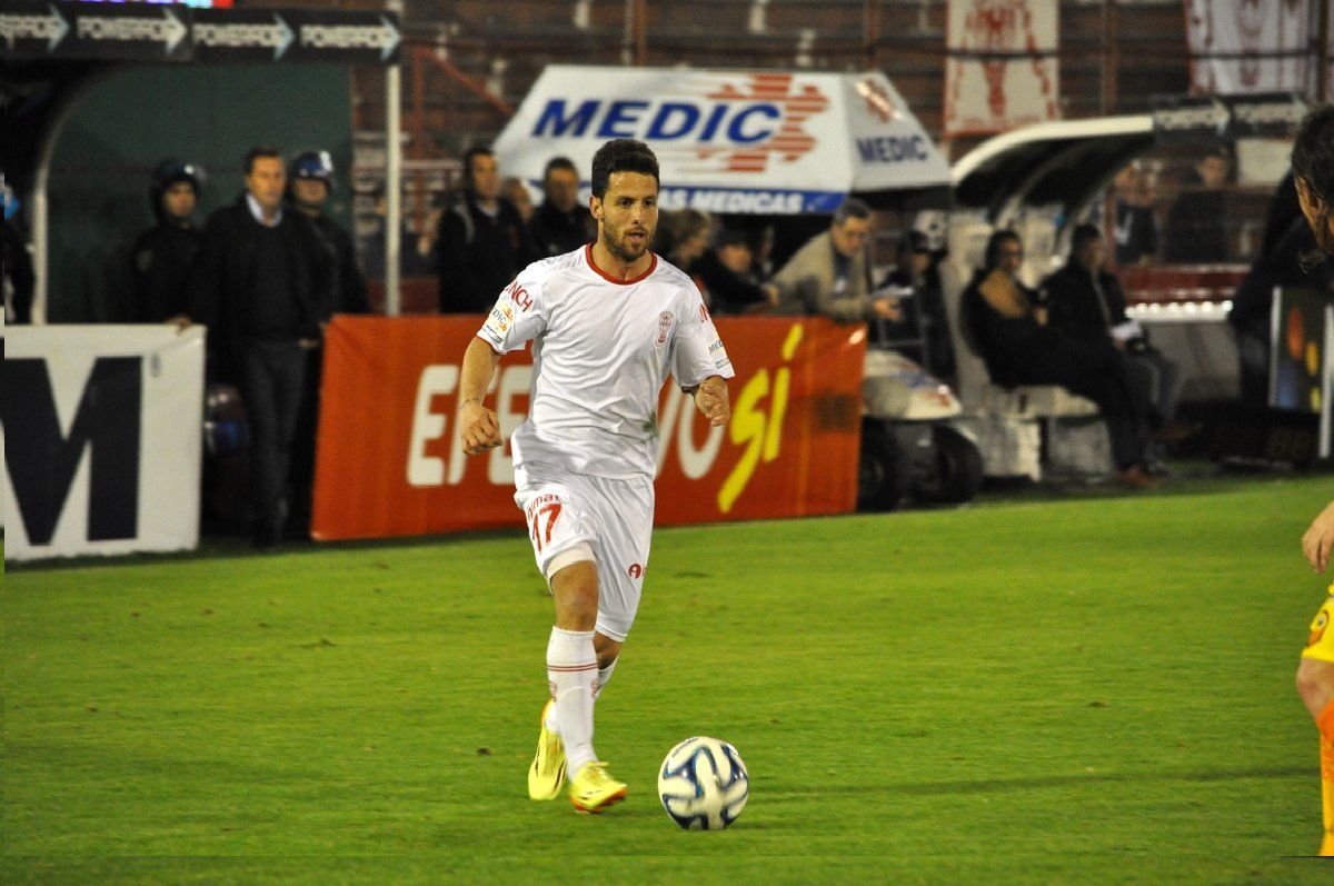 Agust&iacute;n Torassa, Hurac&aacute;n, Tirana, Flamurtari, All Boys, Tigre, Albania, Copa Argentina, Copa Sudamericana, Tigre, China, coronavirus