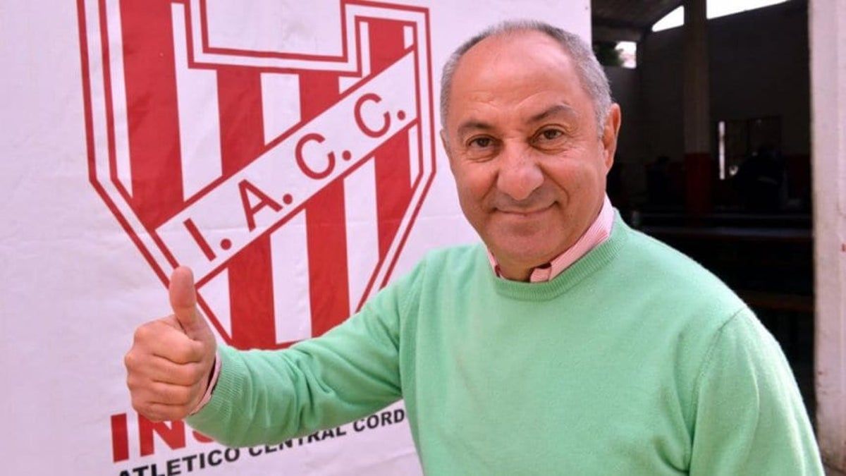 Osvaldo Ardiles, "Pit&oacute;n", "Ossie", Instituto, Tottenham, Spurs, Hurac&aacute;n, Selecci&oacute;n Argentina, Mundial del 78, Mario Alberto Kempes, Copa UEFA, FA Cup