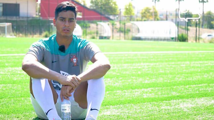 Juan Cruz C&oacute;rdoba, Sof&iacute;a Farmer FC, Irlanda del Norte, Portugal, Proyecto Crecer