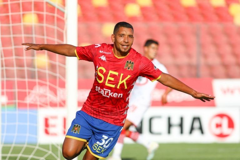 Cristian Palacios, el delantero que se llev&oacute; los goles de Pe&ntilde;arol