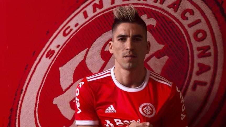 Leandro Fern&aacute;ndez, Nacional de Uruguay, Inter de Porto Alegre, Nacional, Independiente, Godoy Cruz