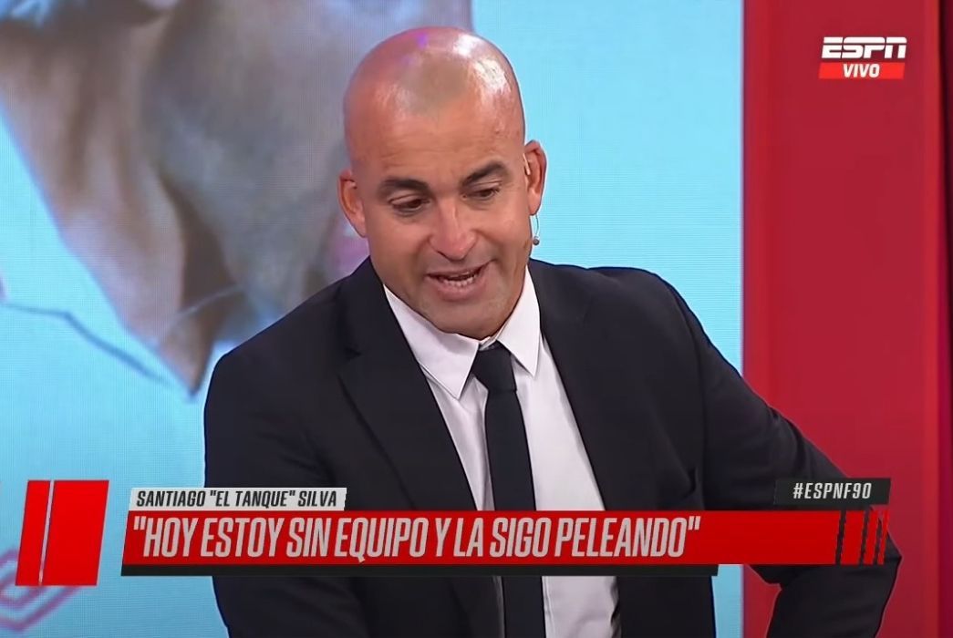 Santiago Silva, Nacional, Argentinos Juniors, River Plate de Uruguay, V&eacute;lez Sarsfield, Boca Juniors, antidoping, suspensi&oacute;n, #DejenjugaralTanque, uruguayo