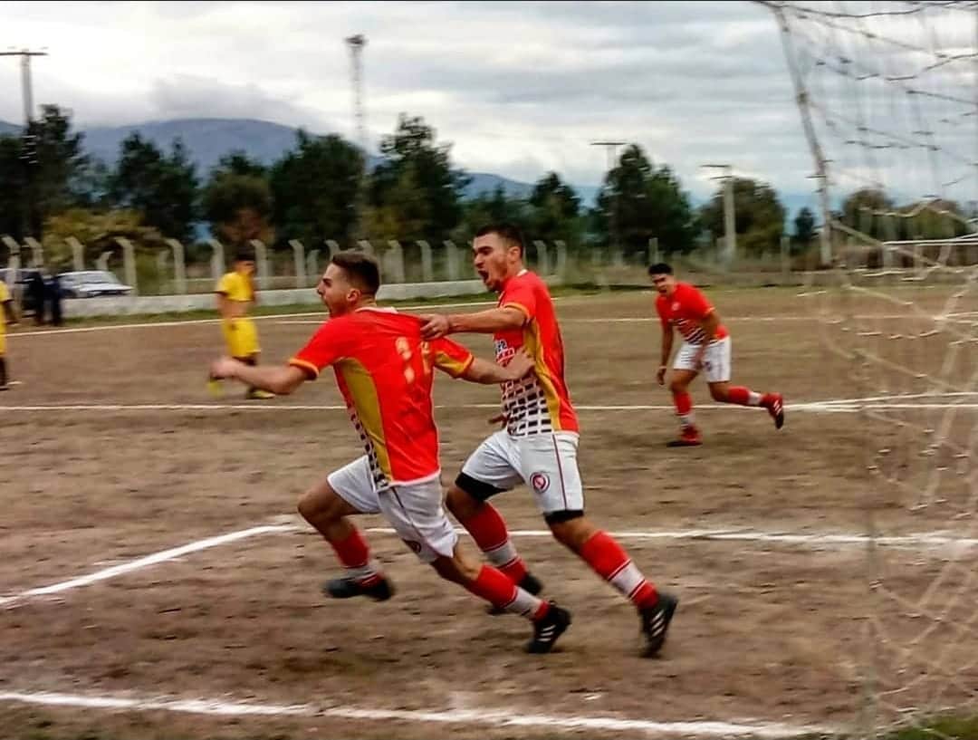 Nahuel Beresiarte, argentino por el mundo, San Marino, Italia, Juventus Unida de Carpinter&iacute;a, Barisardo, CD Tugia, L&iacute;nea de la Concepci&oacute;n, Ezequiel Muth, CD Tortosa, Pennarossa, Independiente, Kimberley