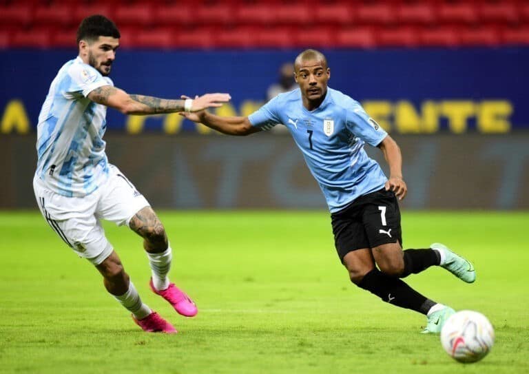 Nicol&aacute;s De la Cruz en el radar del Manchester United