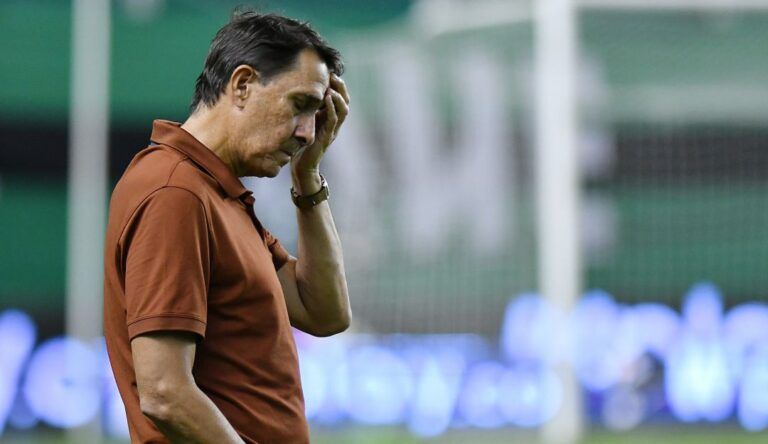 Otro m&aacute;s: Guimar&atilde;es fuera de Atl&eacute;tico Nacional