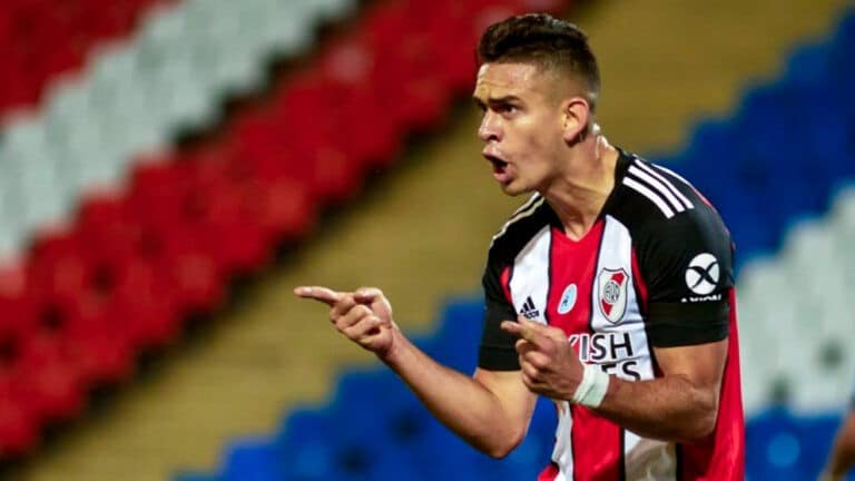 ¿Santos Borré al Cagliari por Gio Simeone?