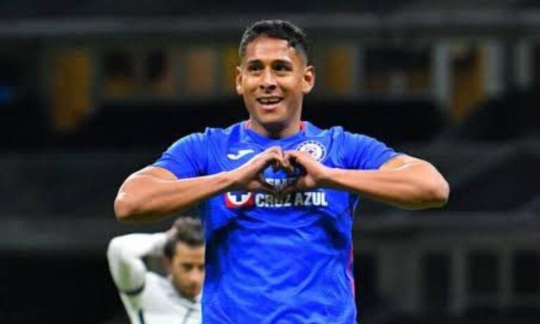 Luis Romo dejar&iacute;a Cruz Azul para llegar al futbol espa&ntilde;ol