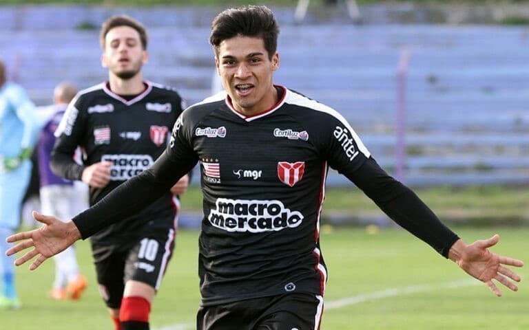 &iquest;Cu&aacute;les son los 5 futbolistas uruguayos m&aacute;s valiosos del Torneo Apertura?