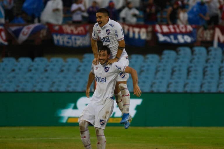 Mat&iacute;as Vi&ntilde;a est&aacute; cerca de fichar en el f&uacute;tbol italiano