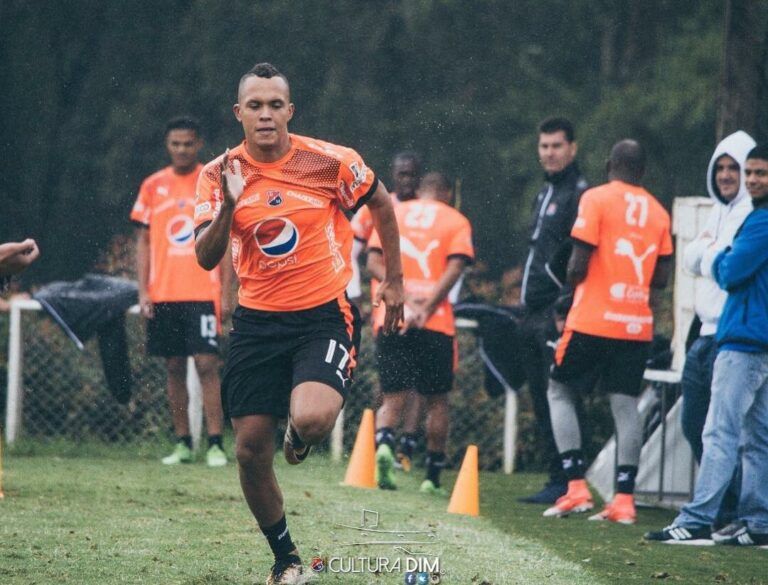 Rivaldo Correa aterriza en la segunda divisi&oacute;n de Grecia