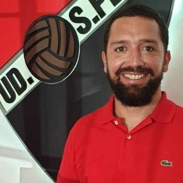 Manuel Iturra dirigir&aacute; en el ascenso espa&ntilde;ol