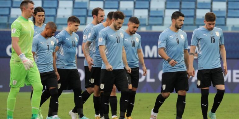 Uruguay y la misi&oacute;n de suplir a Su&aacute;rez y Cavani