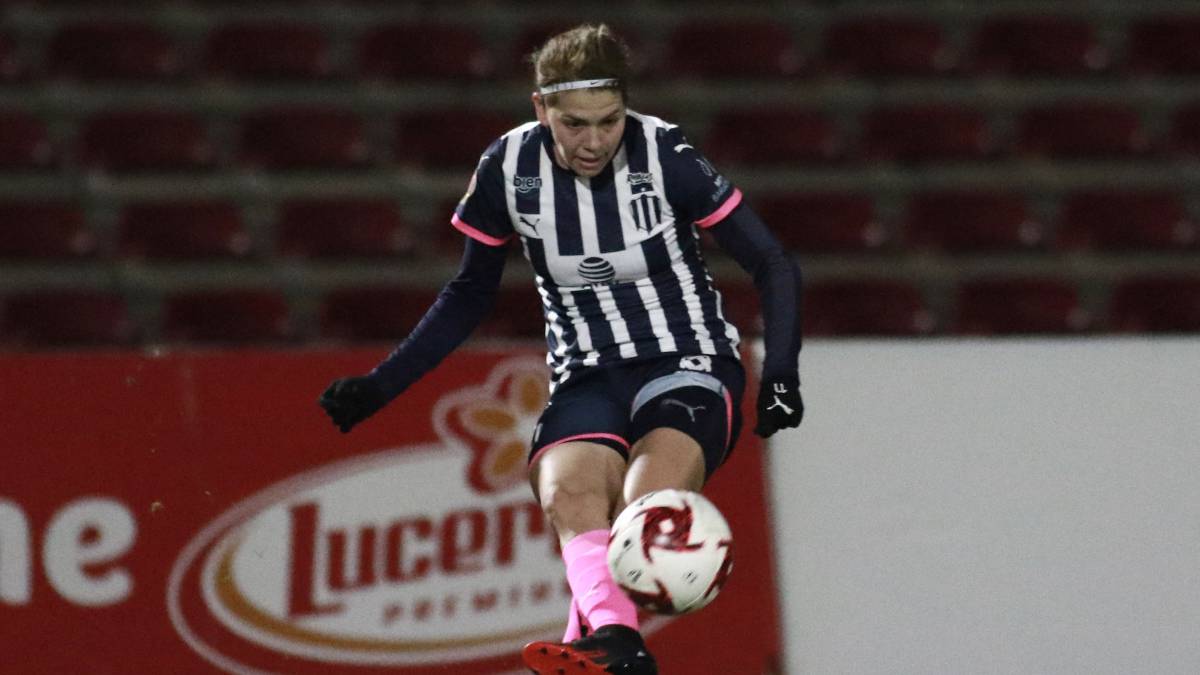 Alicia Cervantes es m&aacute;s grande que Pel&eacute;