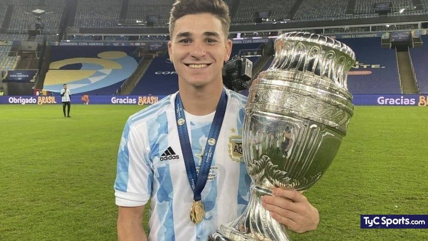 Juli&aacute;n &Aacute;lvarez, Selecci&oacute;n Argentina, River Plate, Campe&oacute;n de la Liga Profesional de F&uacute;tbol, Real Madrid, Juventus, Mundial de Qatar 2022
