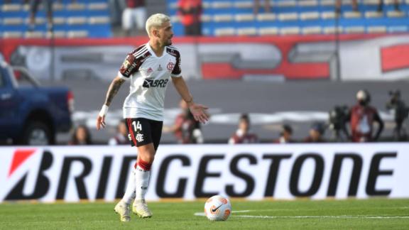 Opini&oacute;n: De Arrascaeta, qu&eacute;date a vivir en Flamengo