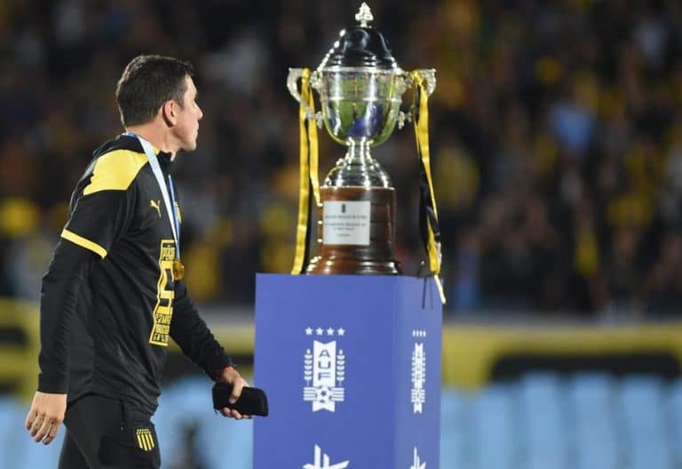 Pe&ntilde;arol ya piensa en el equipo del 2022