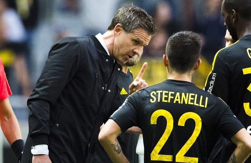 Nicol&aacute;s Stefanelli, AIK Solna, Primera Divisi&oacute;n de Suecia, Defensa y Justicia, F&uacute;tbol de Chile, F&uacute;tbol de Chipre