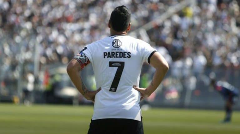 Esteban Paredes volver&aacute; a Colo Colo para retirarse