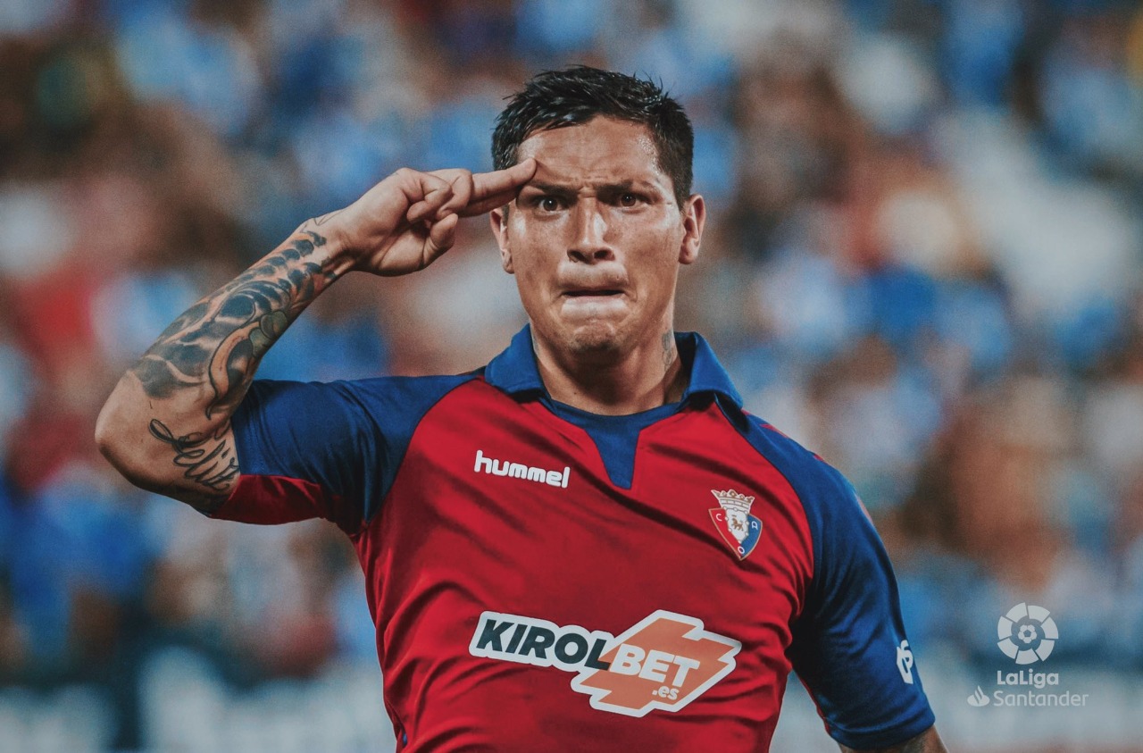 Ezequiel "Chimy" &Aacute;vila, Osasuna, FC Barcelona, LaLiga Santander, guerrero del f&uacute;tbol 