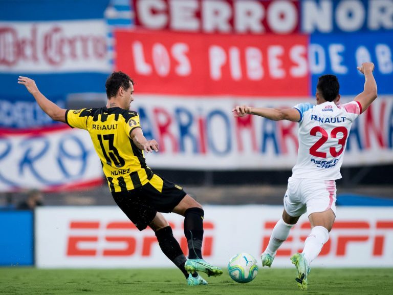 Pe&ntilde;arol y Nacional igualaron el primer cl&aacute;sico del 2022