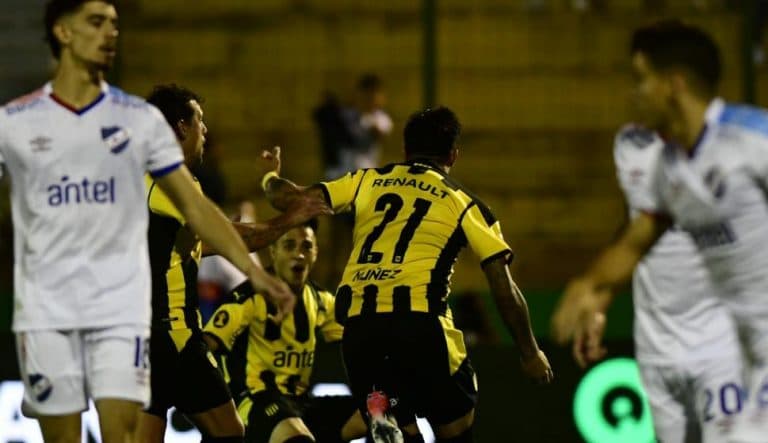 Pe&ntilde;arol culmin&oacute; su pretemporada gan&aacute;ndole a Nacional