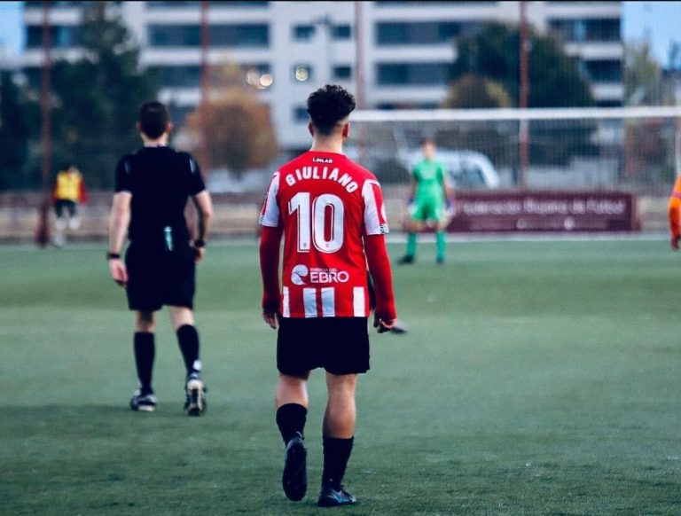 Giuliano Bertino, el goleador del UD Logro&ntilde;&eacute;s