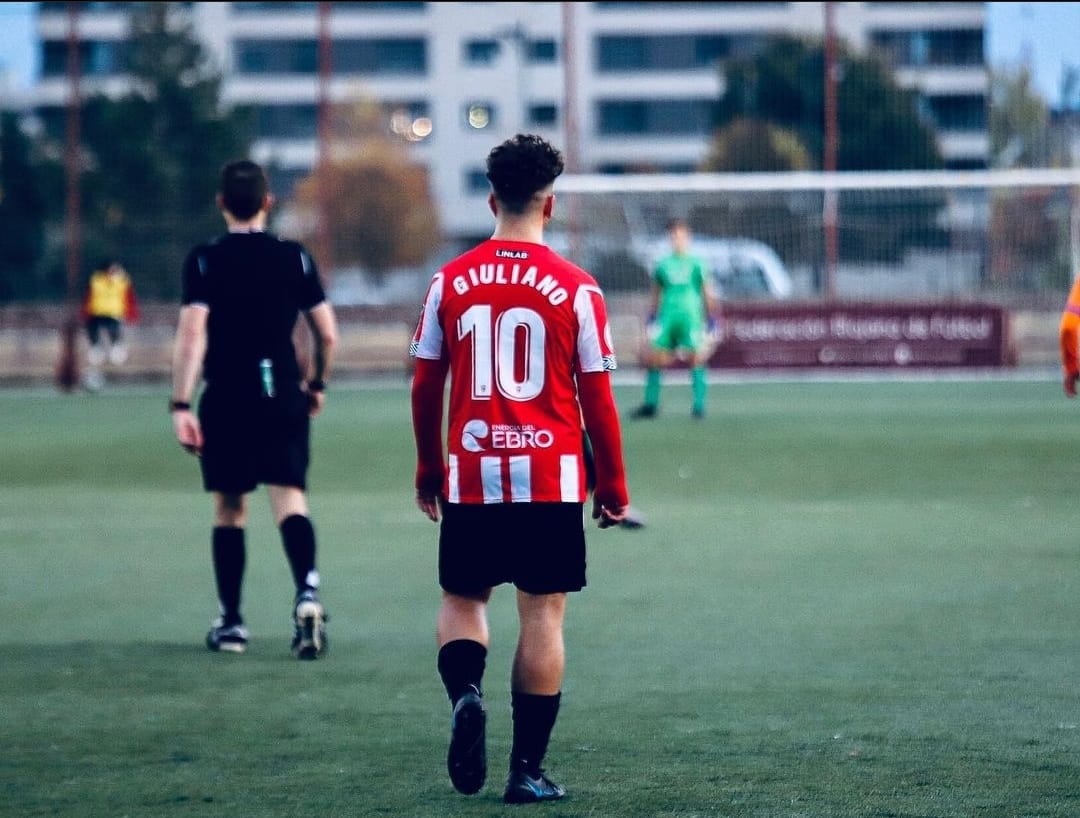 Giuliano Bertino, UD Logro&ntilde;&eacute;s Promesas, Segunda RFEF, Grupo II, delantero argentino