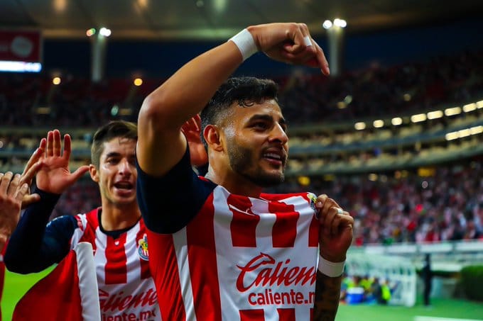 Alexis Vega, &iquest;el &uacute;nico amuleto de Chivas en este Clausura 2022?