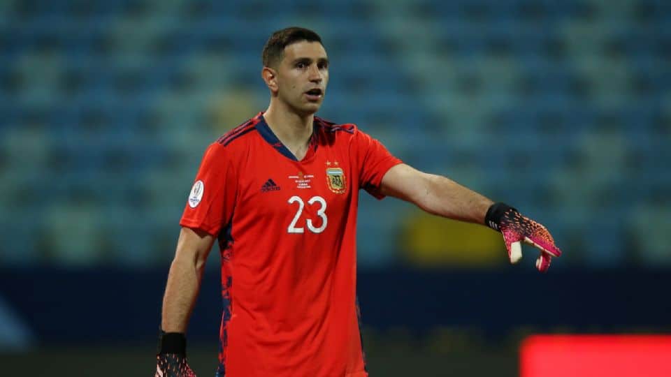 Emiliano "Dibu" Mart&iacute;nez, Selecci&oacute;n Argentina, Lionel Scaloni, Copa Am&eacute;rica, Qatar 2022, Argentina vs Colombia, Argentina vs Brasil, Argentina vs Chile