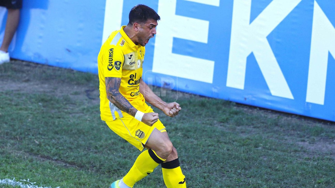Ramiro Rocca, Real Espa&ntilde;a, CSD Municipal, Deportivo Iztapa, Primera Divisi&oacute;n de Honduras, M&aacute;ximo goleador argentino