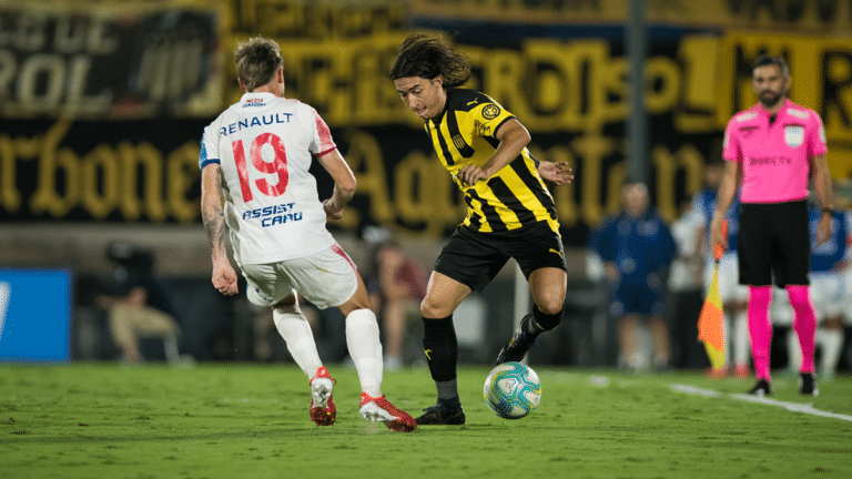 Peñarol y Nacional pueden alcanzar la punta