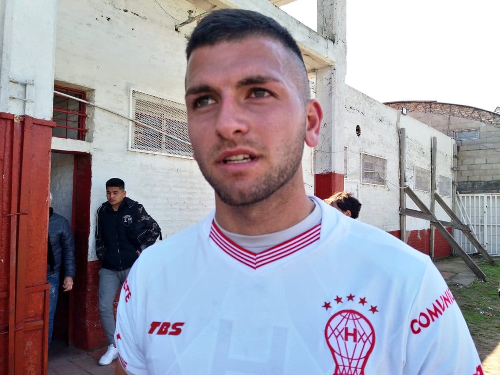 Rodrigo Faust, Excursionistas, Deportivo Laferrere, Hurac&aacute;n, Atl&eacute;tico Paran&aacute;, UAI Urquiza, FK Jezero, Primera Divisi&oacute;n de Montenegro