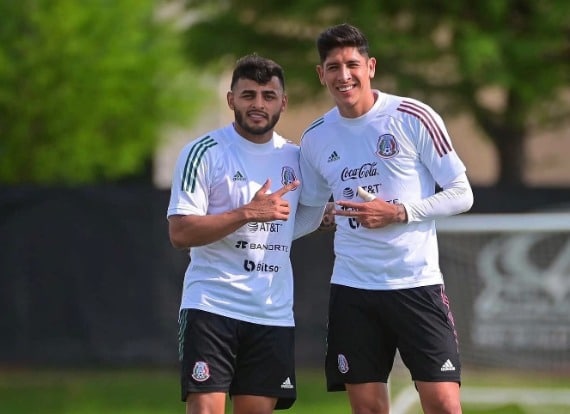 Edson &Aacute;lvarez, el inter&eacute;s de un hist&oacute;rico de la Premier League