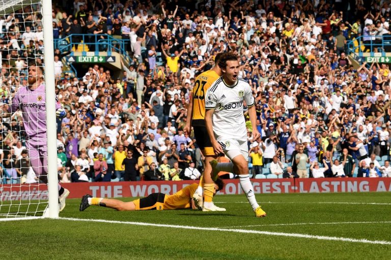 El Leeds United vuelve a brillar en Elland Road