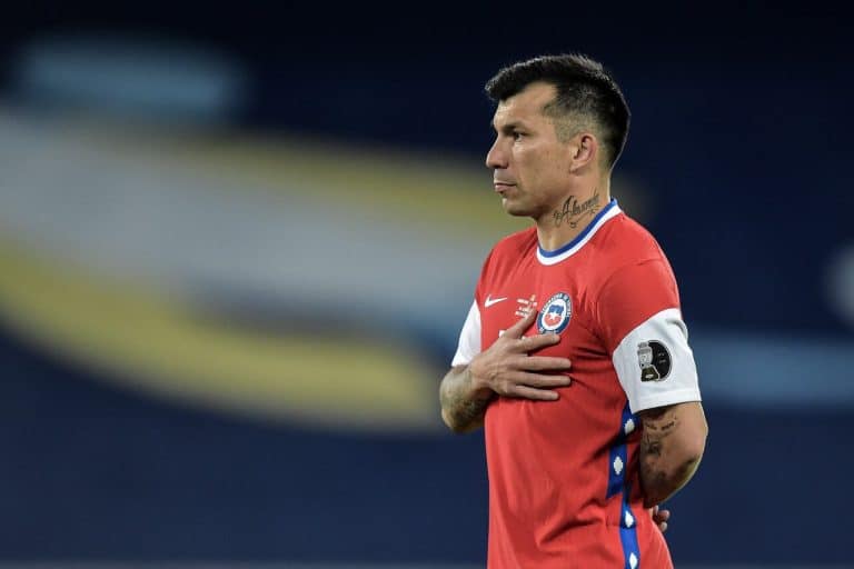 Gary Medel buscar&iacute;a volver a la Universidad Cat&oacute;lica en 2023