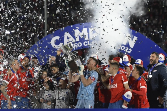 Cerrito 1-2 Nacional: el tricolor es campe&oacute;n del Clausura