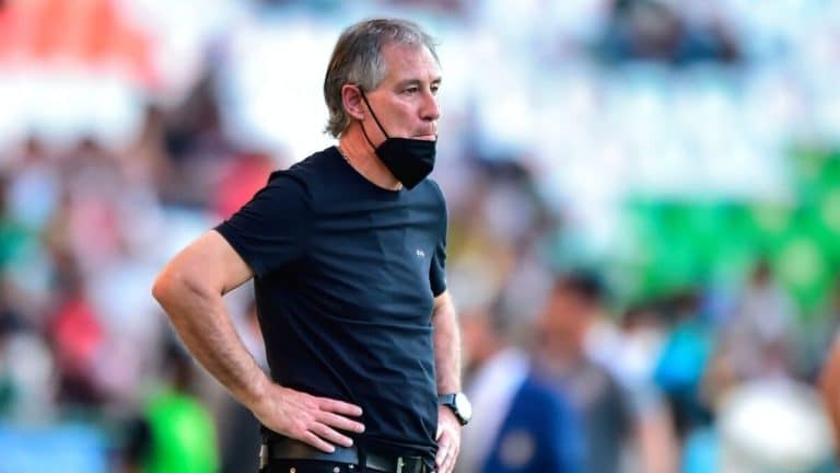 Ariel Holan pide refuerzos para la Universidad Cat&oacute;lica