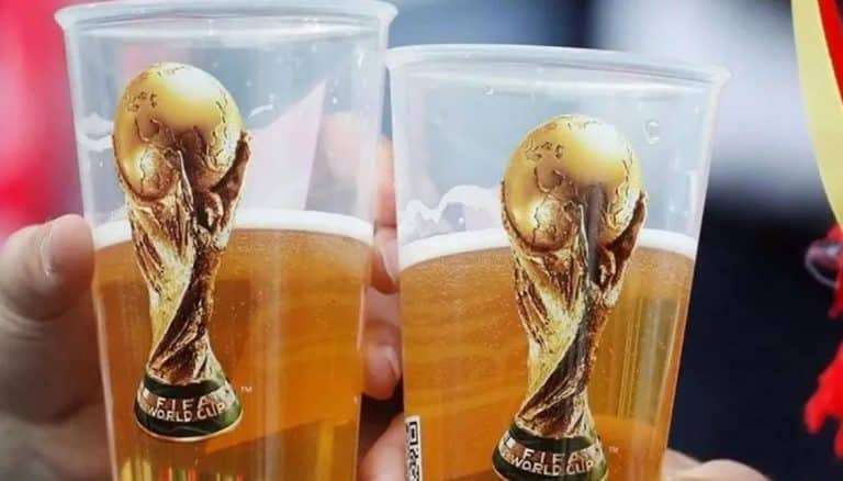 A dos d&iacute;as de Qatar 2022, proh&iacute;ben la venta de cerveza en los estadios
