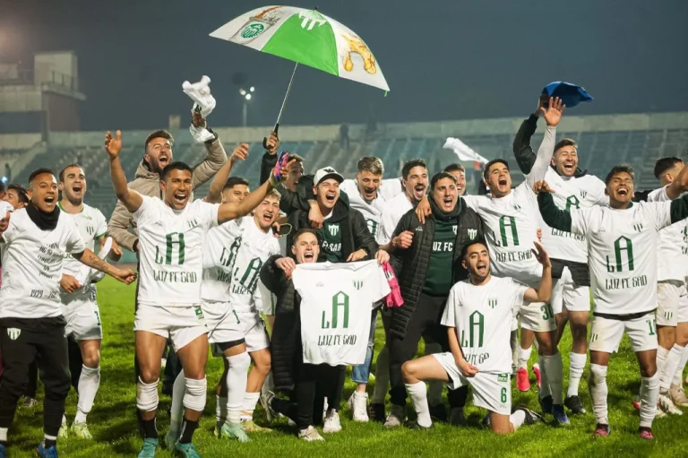 Pe&ntilde;arol y un papel&oacute;n hist&oacute;rico ante La Luz