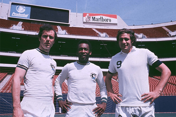 Pel&eacute;, New York Cosmos, Brasil, Europa
