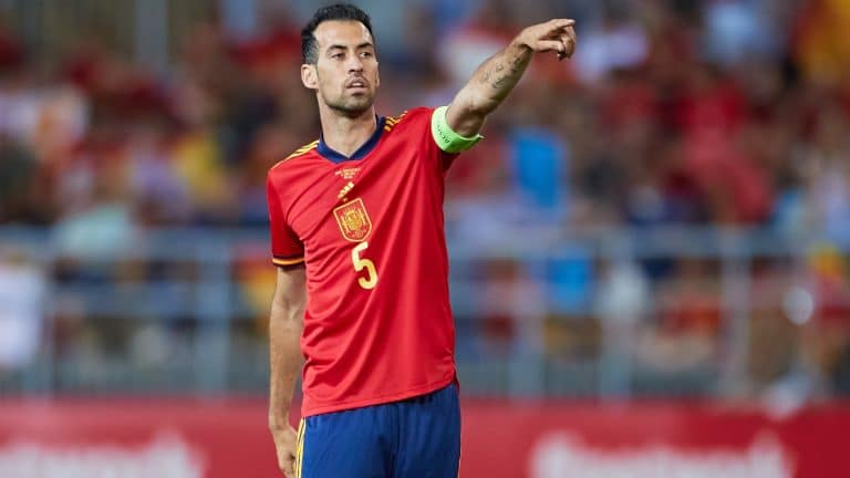 Busquets hace historia en la eliminaci&oacute;n de Espa&ntilde;a