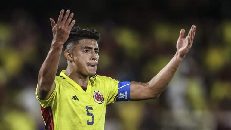 Kevin Mantilla y Europa: un romance levantado sobre millones