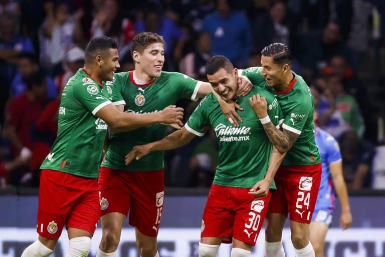 Por culpa del Canelo, Chivas tendr&aacute; radical cambio para la Liguilla