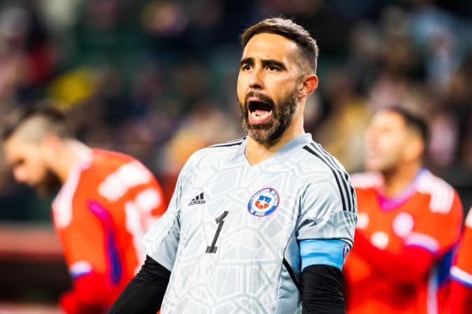 Los tres votos de Claudio Bravo en los The Best